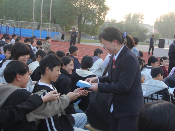 襄阳：齐心护“未”  助苗成长(图4)